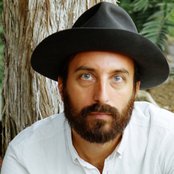 Black Yaya - List pictures