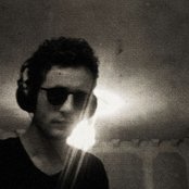 Charlie Hilton - List pictures