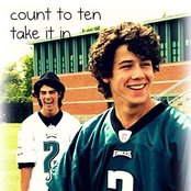 Nicholas Jonas - List pictures