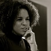 Laura Izibor - List pictures