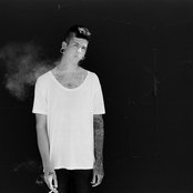 T. Mills - List pictures