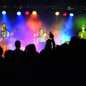 Sumo Cyco - List pictures