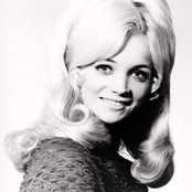 Barbara Mandrell - List pictures