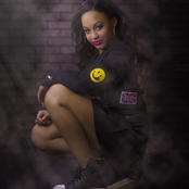 Nia Sioux - List pictures