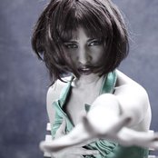 Elena Gadel - List pictures