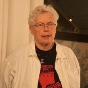 Pauline Oliveros - List pictures