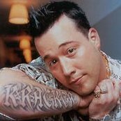 Uncle Kracker - List pictures