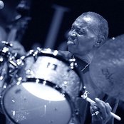 Elvin Jones - List pictures