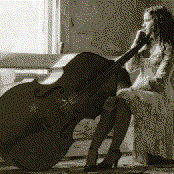 Amy Lavere - List pictures