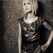 Christine Evans - List pictures