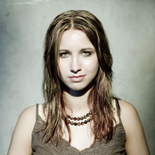 Christine Evans - List pictures