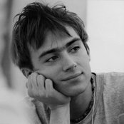 Damon Albarn - List pictures