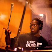 Robert Glasper - List pictures