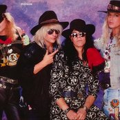 Poison - List pictures