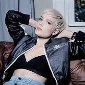 Halsey - List pictures