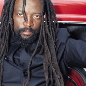 Lucky Dube - List pictures