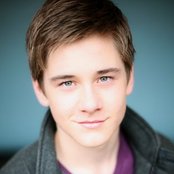 Luke Benward - List pictures