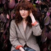 Hannah Georgas - List pictures