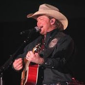 Tracy Lawrence - List pictures
