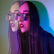 Allie X - List pictures