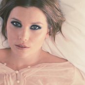 Laura Närhi - List pictures