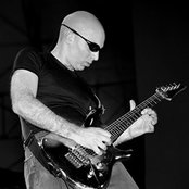 Joe Satriani - List pictures