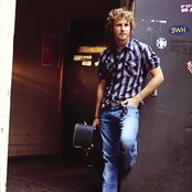 Dierks Bentley - List pictures