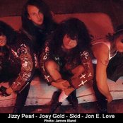 Love/hate - List pictures