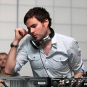 Gareth Emery - List pictures