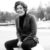 Harry Styles - List pictures