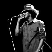 K'naan - List pictures