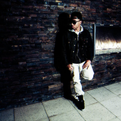 Bizzy Crook - List pictures