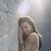 Nikki Flores - List pictures