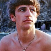 Ringo Starr - List pictures