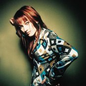 Lari White - List pictures