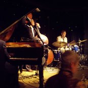 Kenny Barron Trio - List pictures