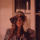 Melanie - List pictures