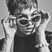 Chloe Howl - List pictures