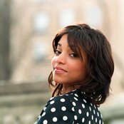 Alice Smith - List pictures