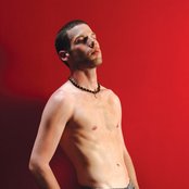 Ashley Macisaac - List pictures