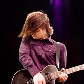 Secret & Whisper - List pictures