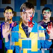 Keanu - List pictures