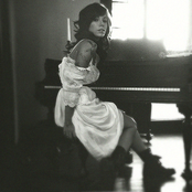 Christina Perri - List pictures