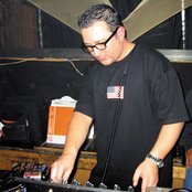 Eddie Amador - List pictures