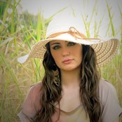 Alayna - List pictures