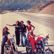 The Runaways - List pictures