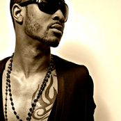 Zhundred - List pictures