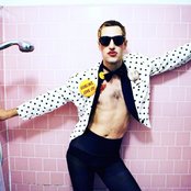 Seth Bogart - List pictures