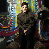 Iwan Rheon - List pictures