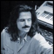Yanni - List pictures